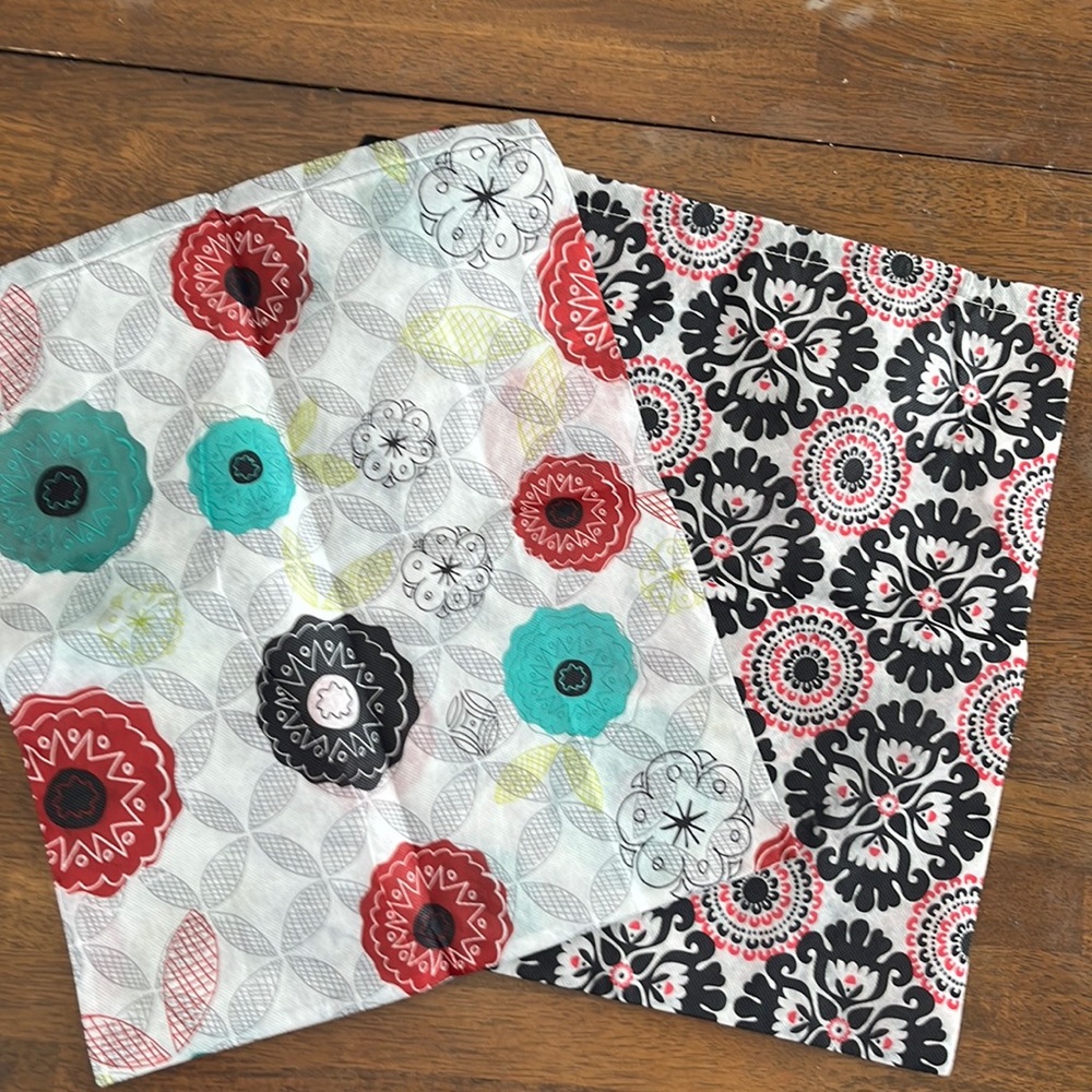 Thirty-one memory pouches - medium/ assorted designs